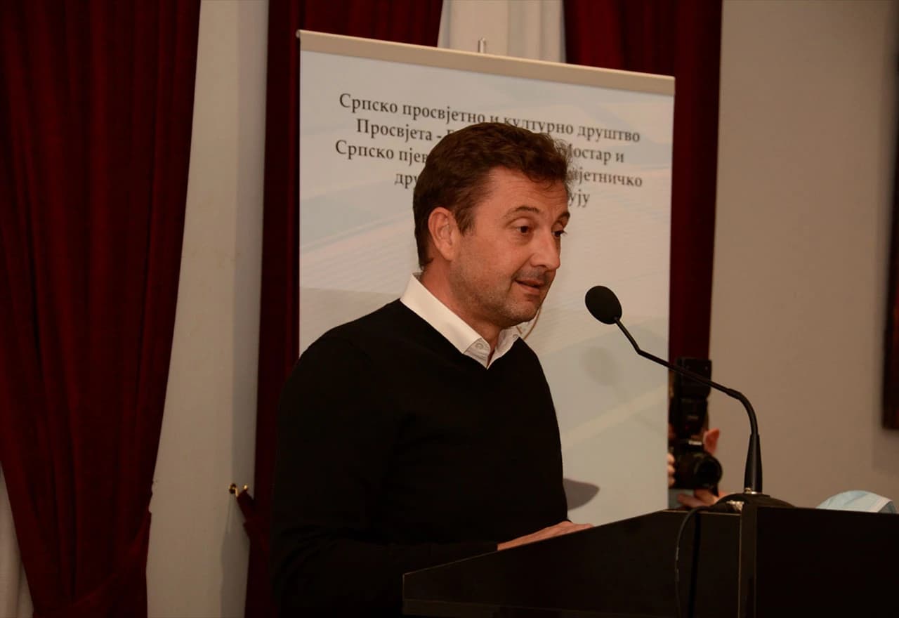 Mario Kordić na Šantićevim večerima poezije