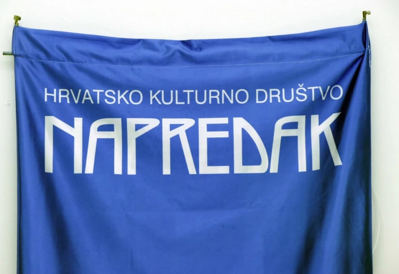 Izložba Žepački umjetnici otvorena u mostarskoj Kosači