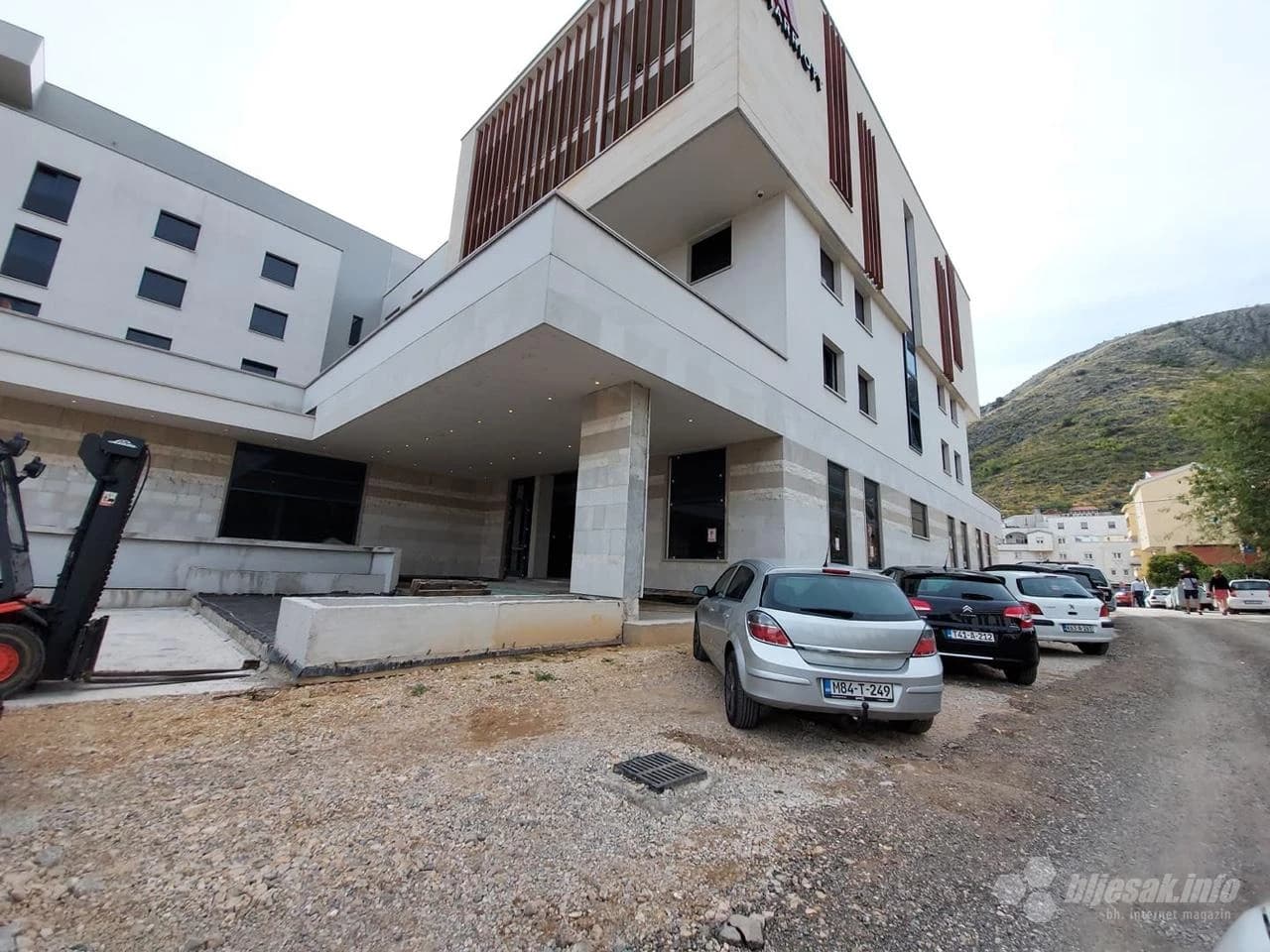 Nekadašnji hotel Ruža u Mostaru