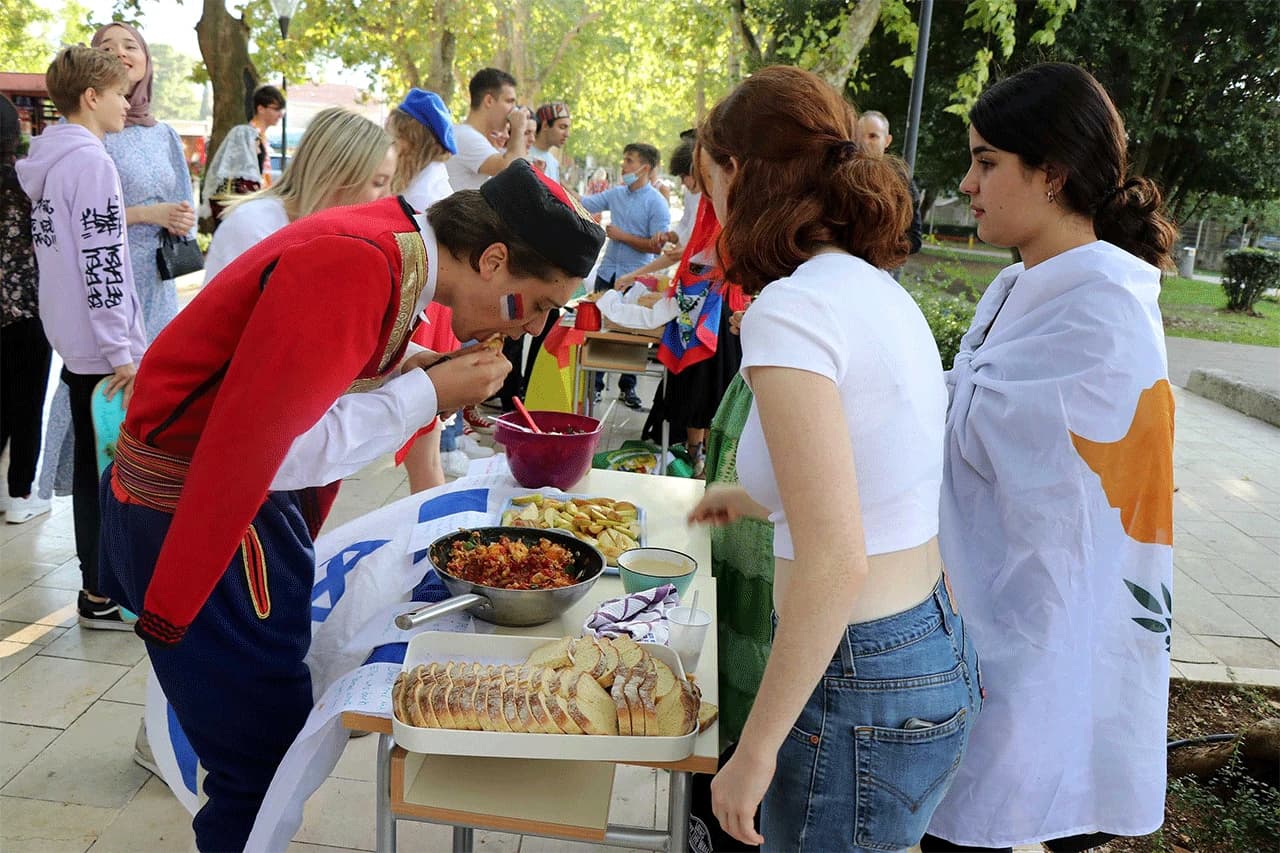 Učenici UWC-a Mostar predstavili svoje zemlje, tradicije i kulture