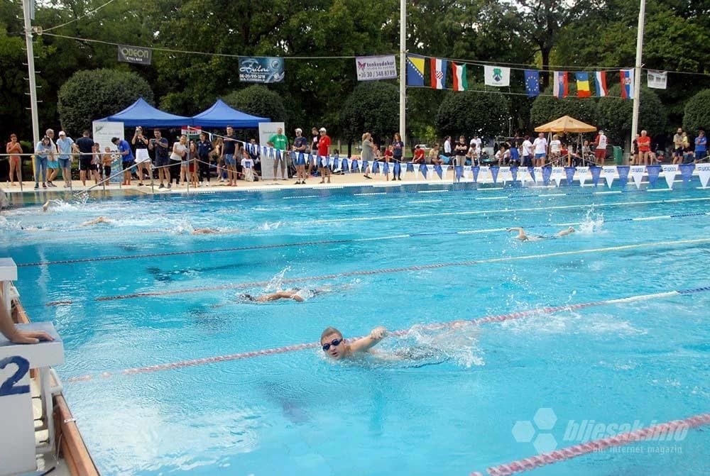 Dječje natjecanje u plivanju