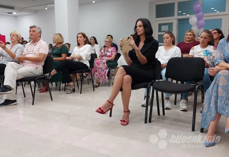 U Mostaru promovirana slikovnica 'Zagrljaj pletene hobotnice'