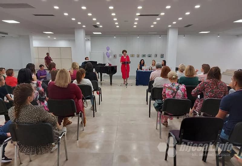 U Mostaru promovirana slikovnica 'Zagrljaj pletene hobotnice'
