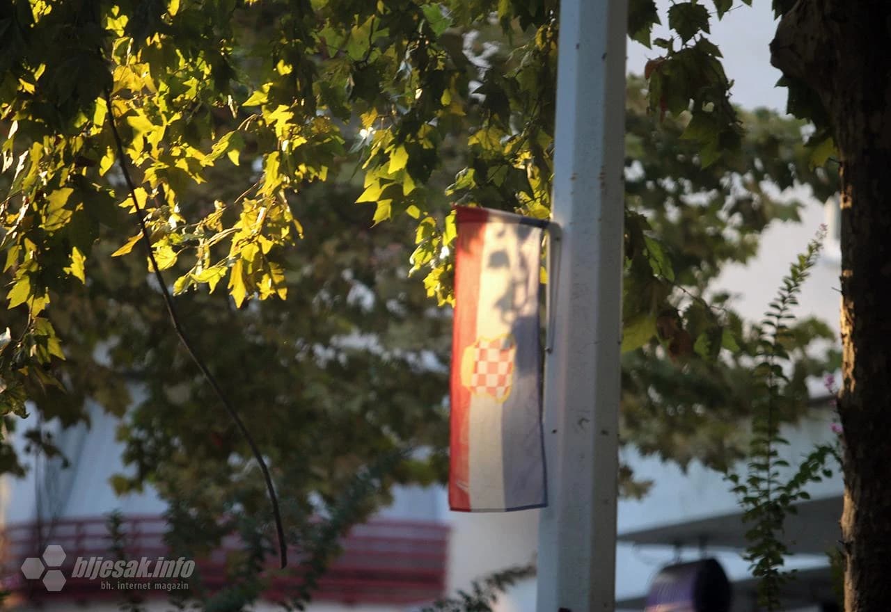 Zastave HRHB u Čapljini