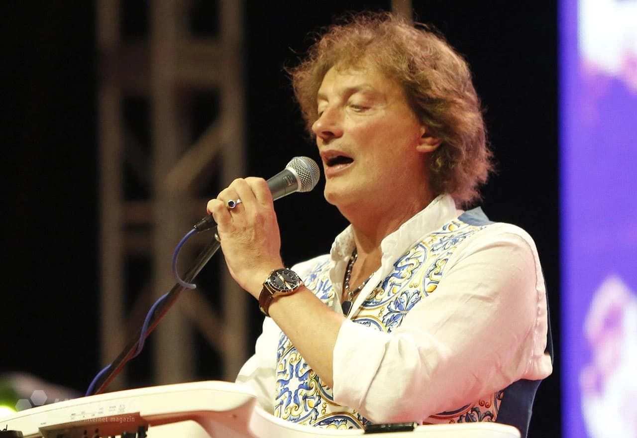 Tonči Huljić & Madre Badessa band nastupili na Kantarevcu