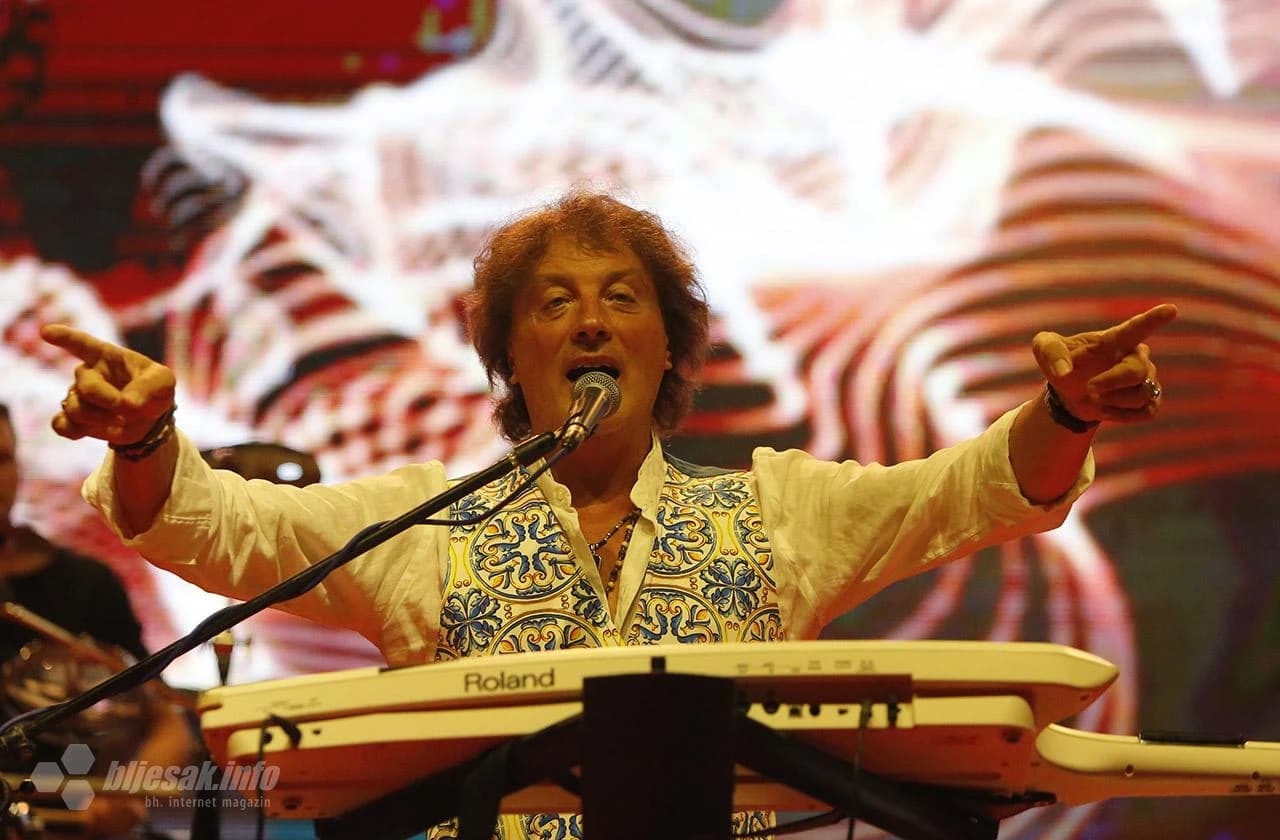 Tonči Huljić & Madre Badessa band nastupili na Kantarevcu