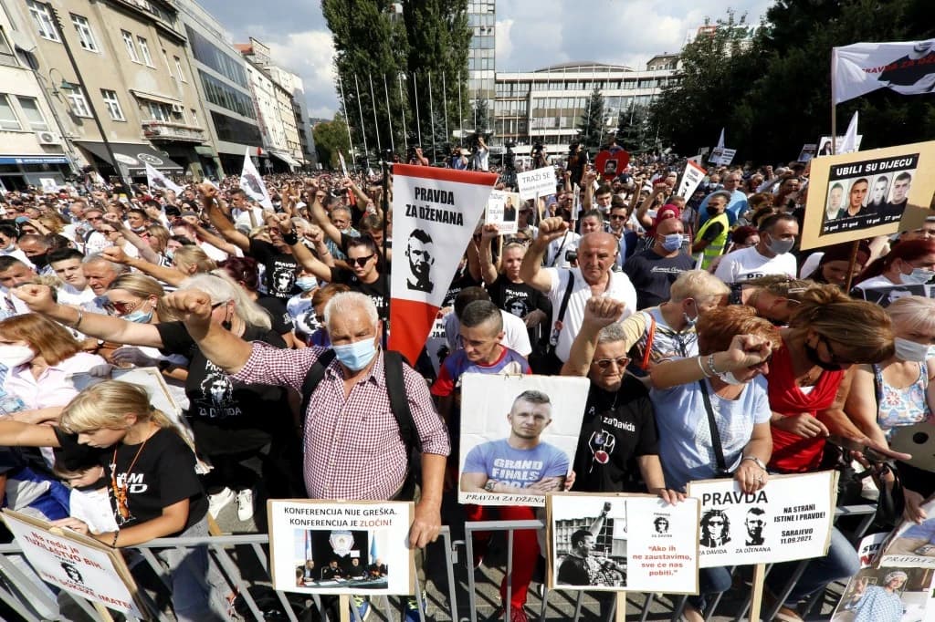 U Sarajevu održani prosvjedi 'Pravda za Dženana i Davida'