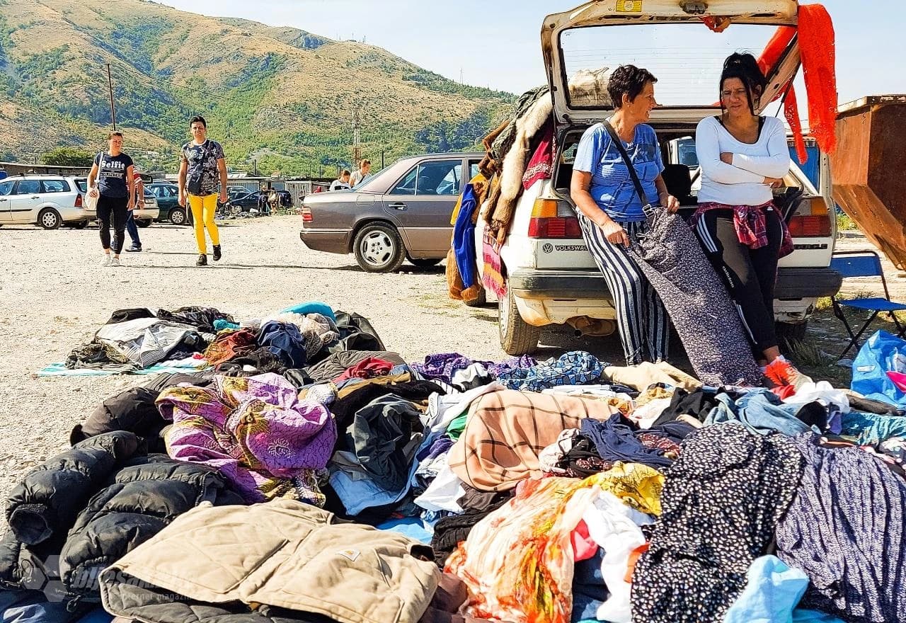 Mostarci pohrlili na tržnicu u Vrapčićima