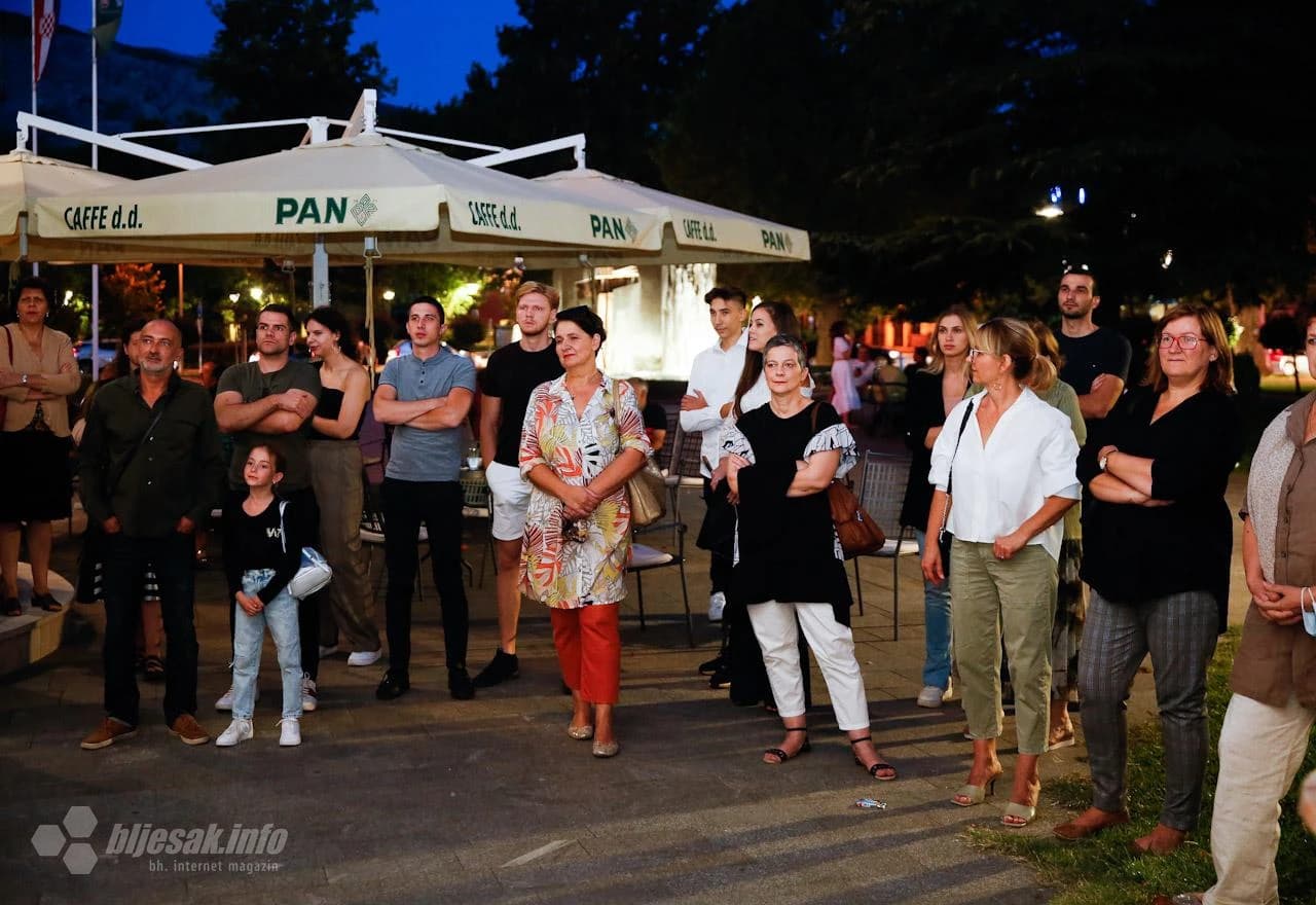 Tomislav Buconjić otvorio prvu samostalnu izložbu 