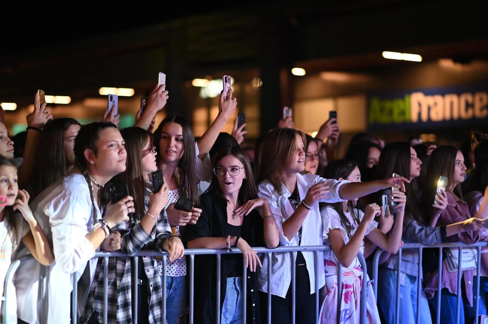 Pogledajte djelić atmosfere s koncerta Džejle Ramović u Mostaru