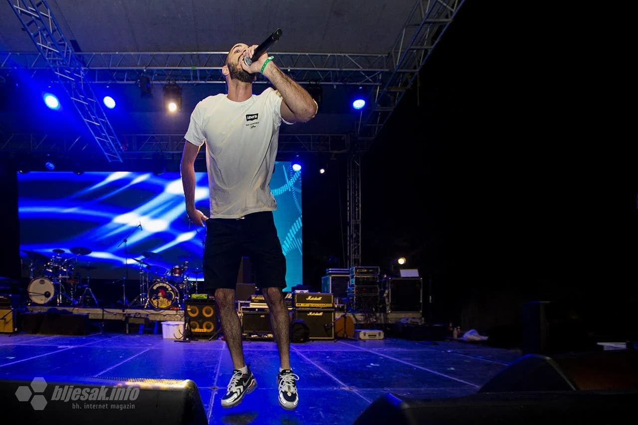 Cunami Flo oduševio publiku energičnim nastupom