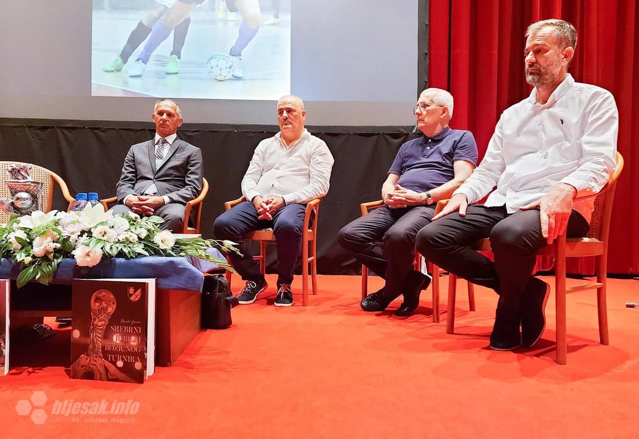 S promocije Monografije 25. godina božićnog malonogometnog turnira