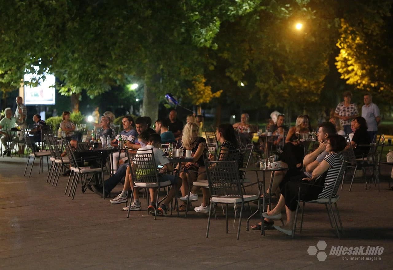 Večer pod zvijezdama