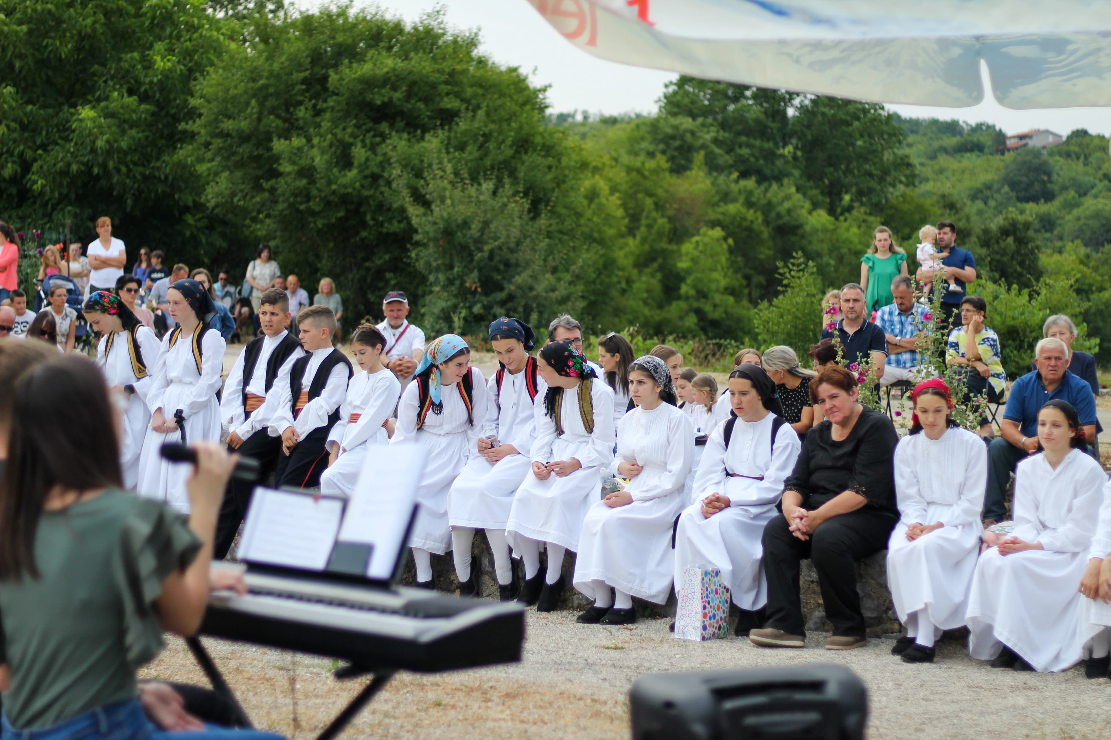 Na temeljima bazilike naše