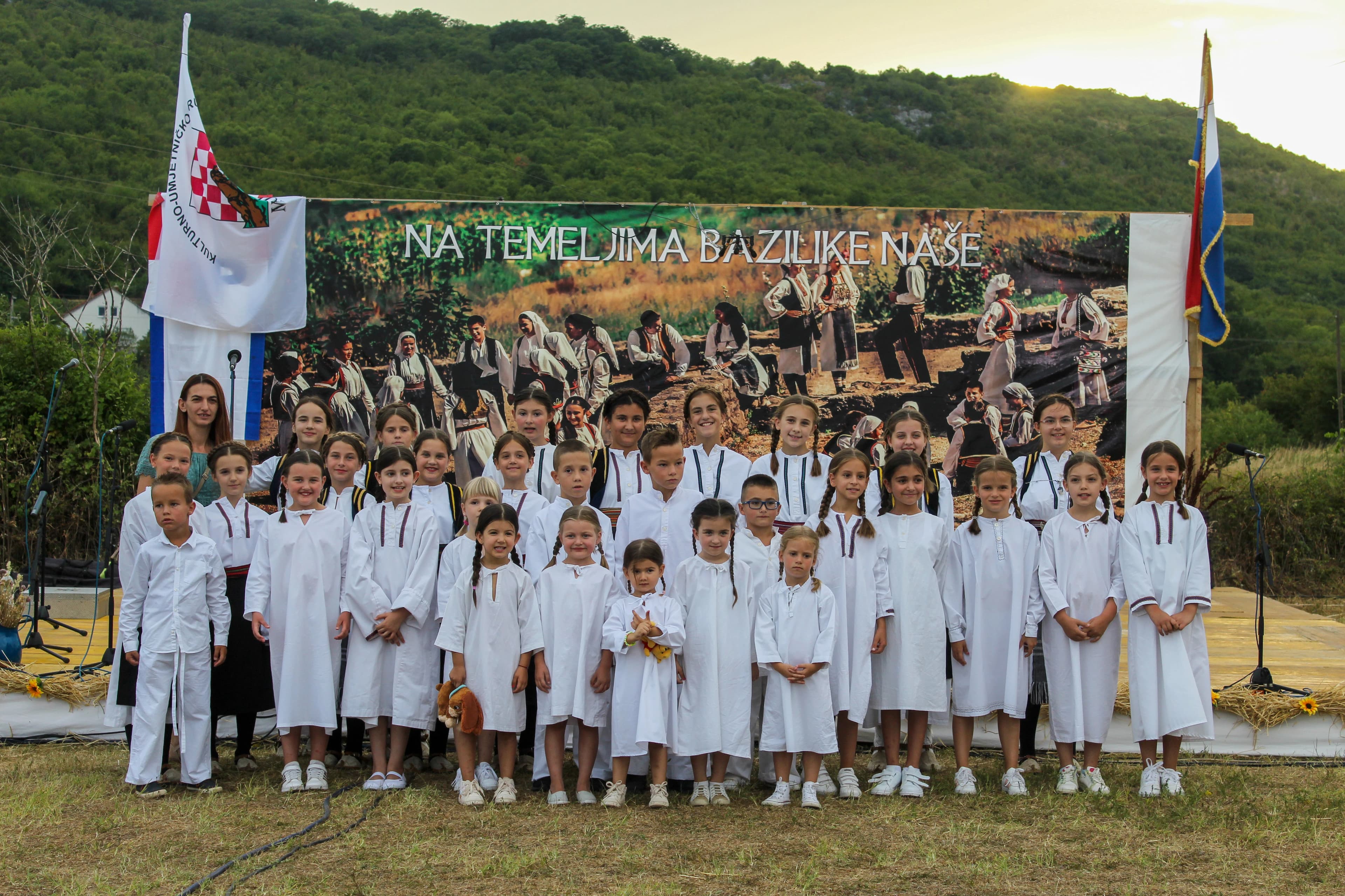 Na temeljima bazilike naše