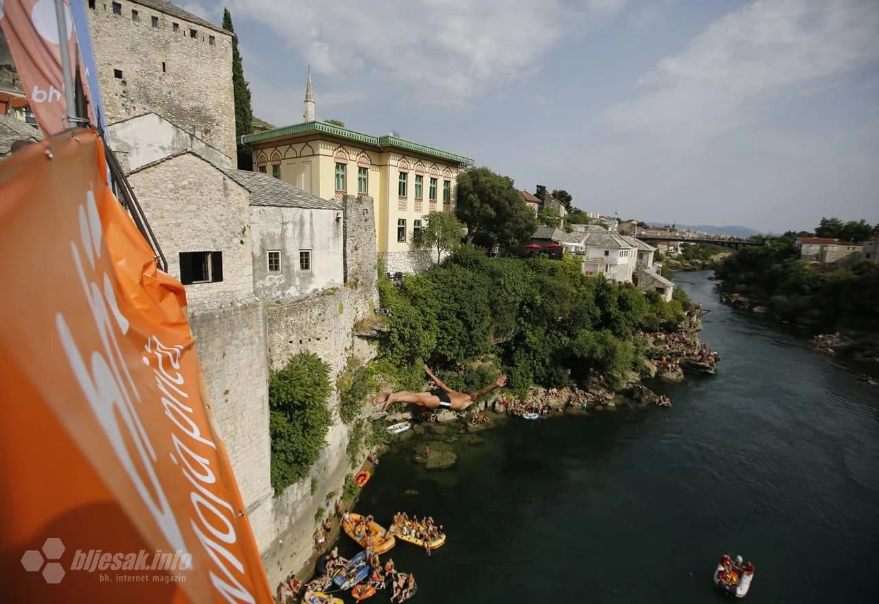 Tradicionalni skokovi sa Starog mosta
