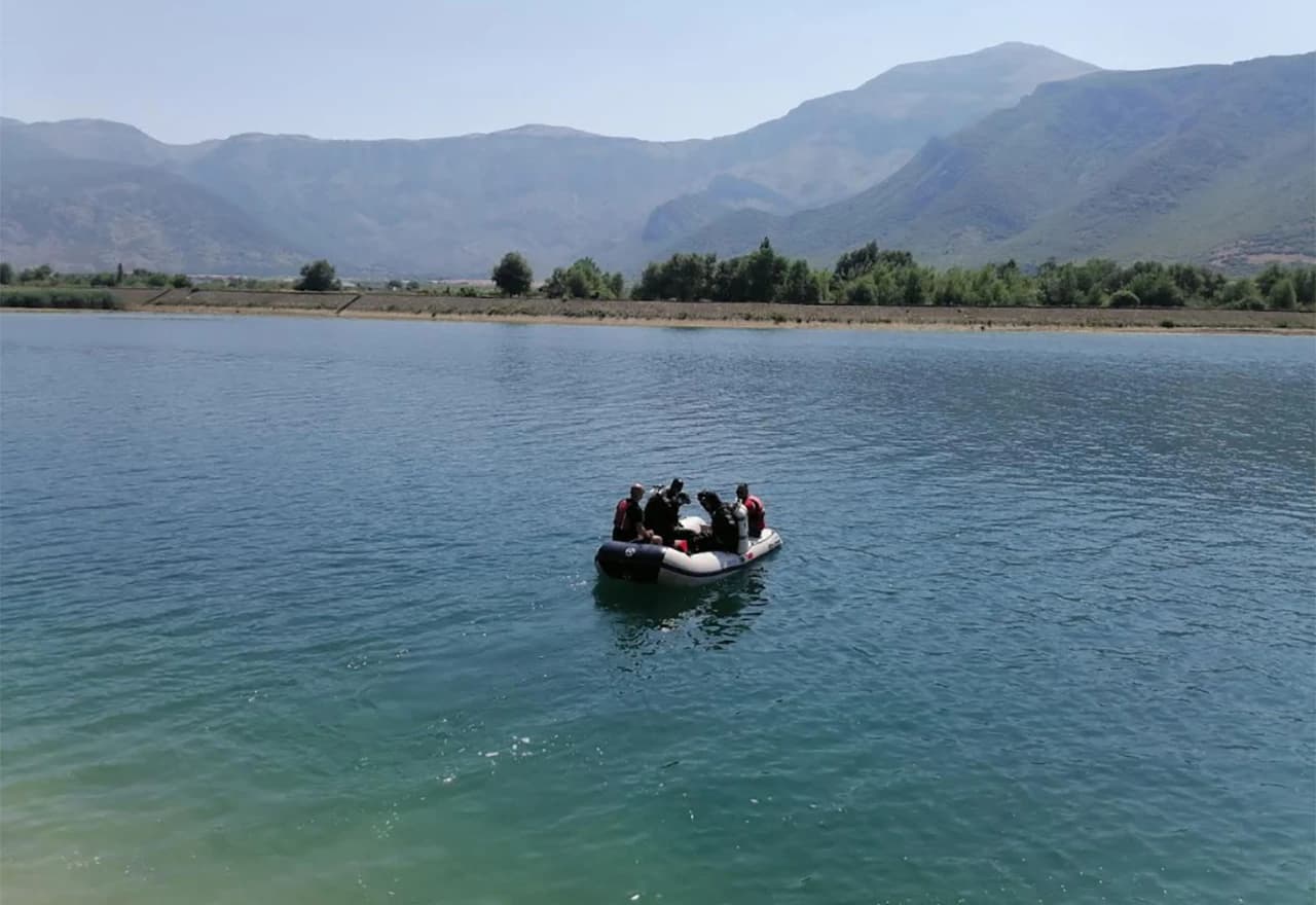 Treći dan potrage za mladićem koji se utopio na Mostarskom jezeru