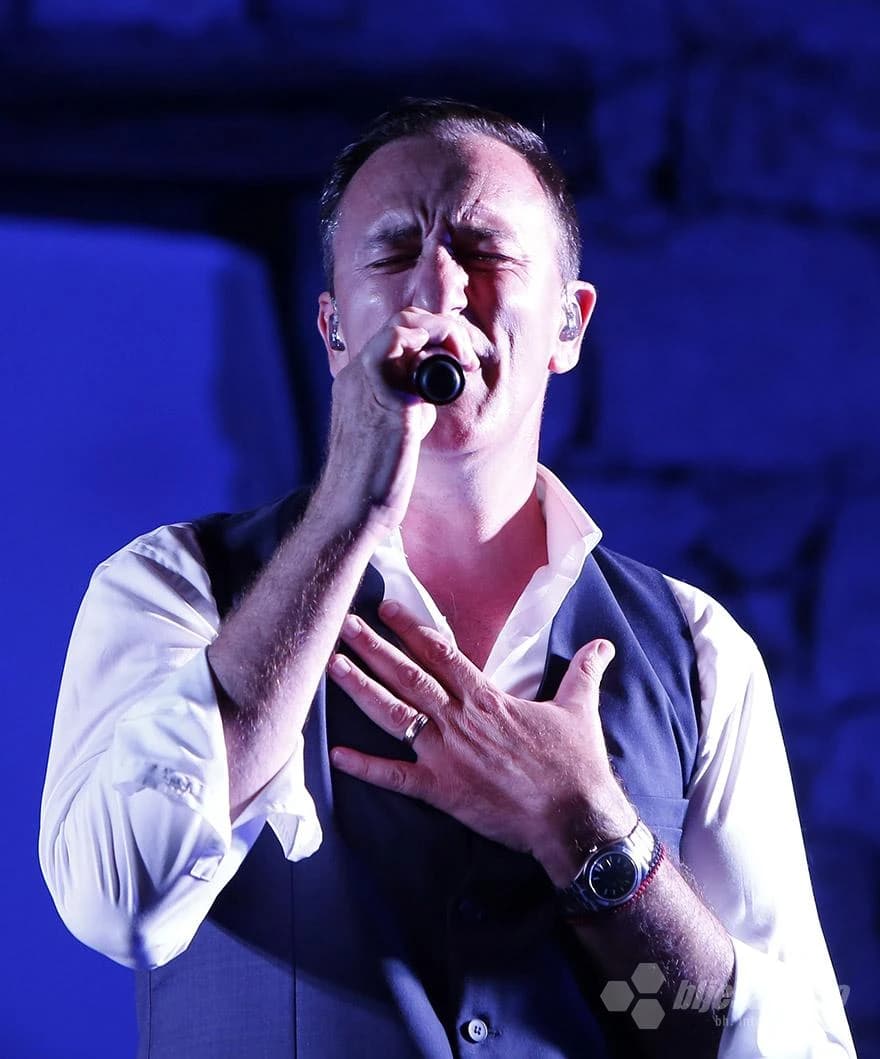 Sergej Ćetković oduševio u Međugorju