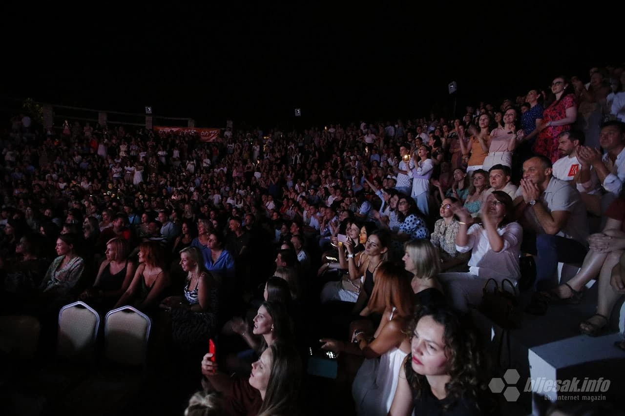 Sergej Ćetković oduševio u Međugorju