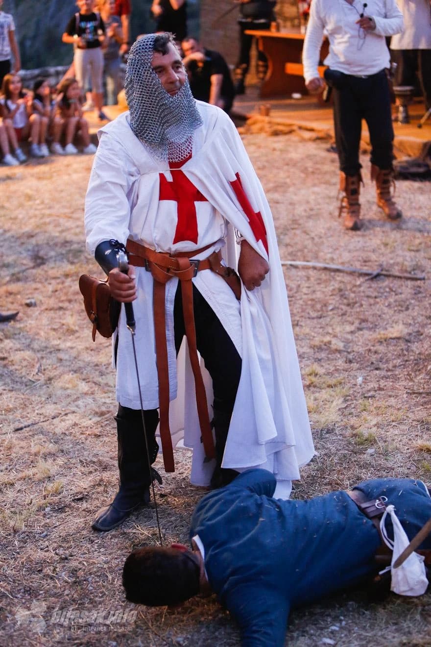 Tradicionalna "Stolačka tarča" na dan je vratila Stolac u srednji vijek