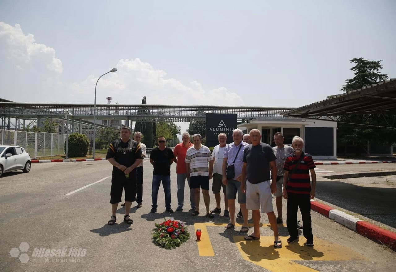 Radnicima nisu dali do kapije