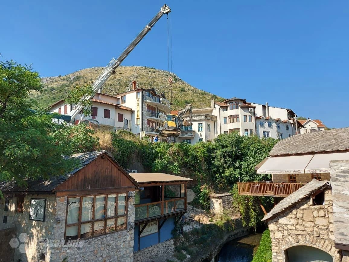 Bager 'leti' na posao