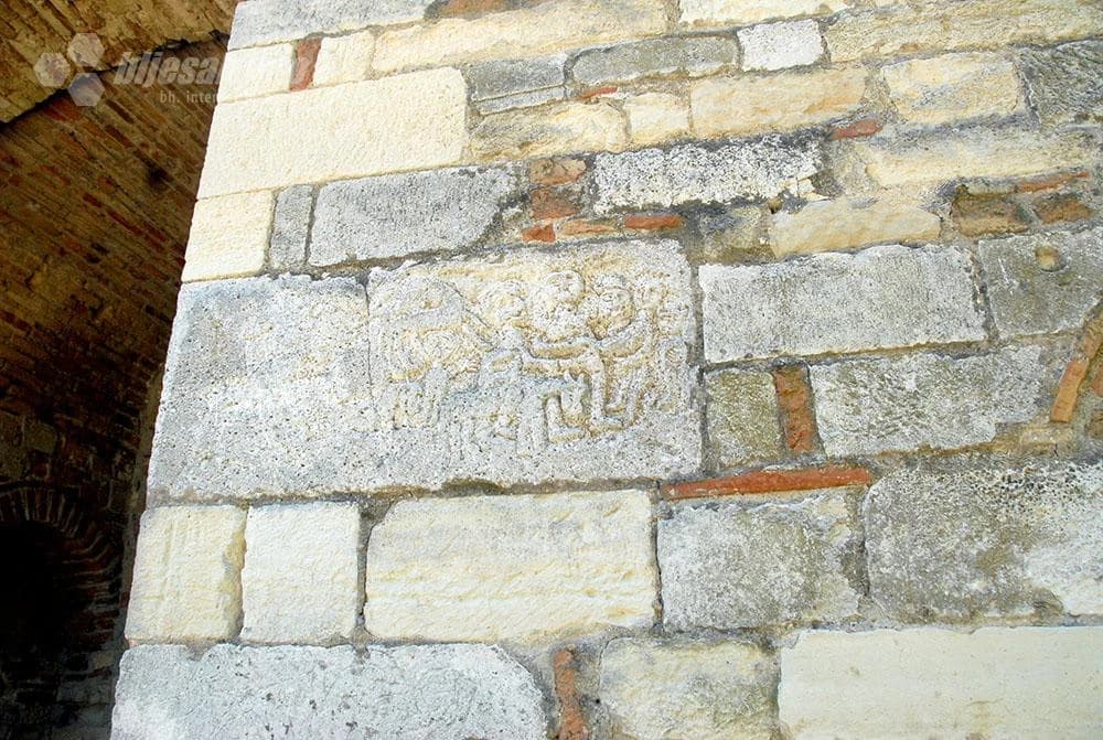 …i antički ukrasi…