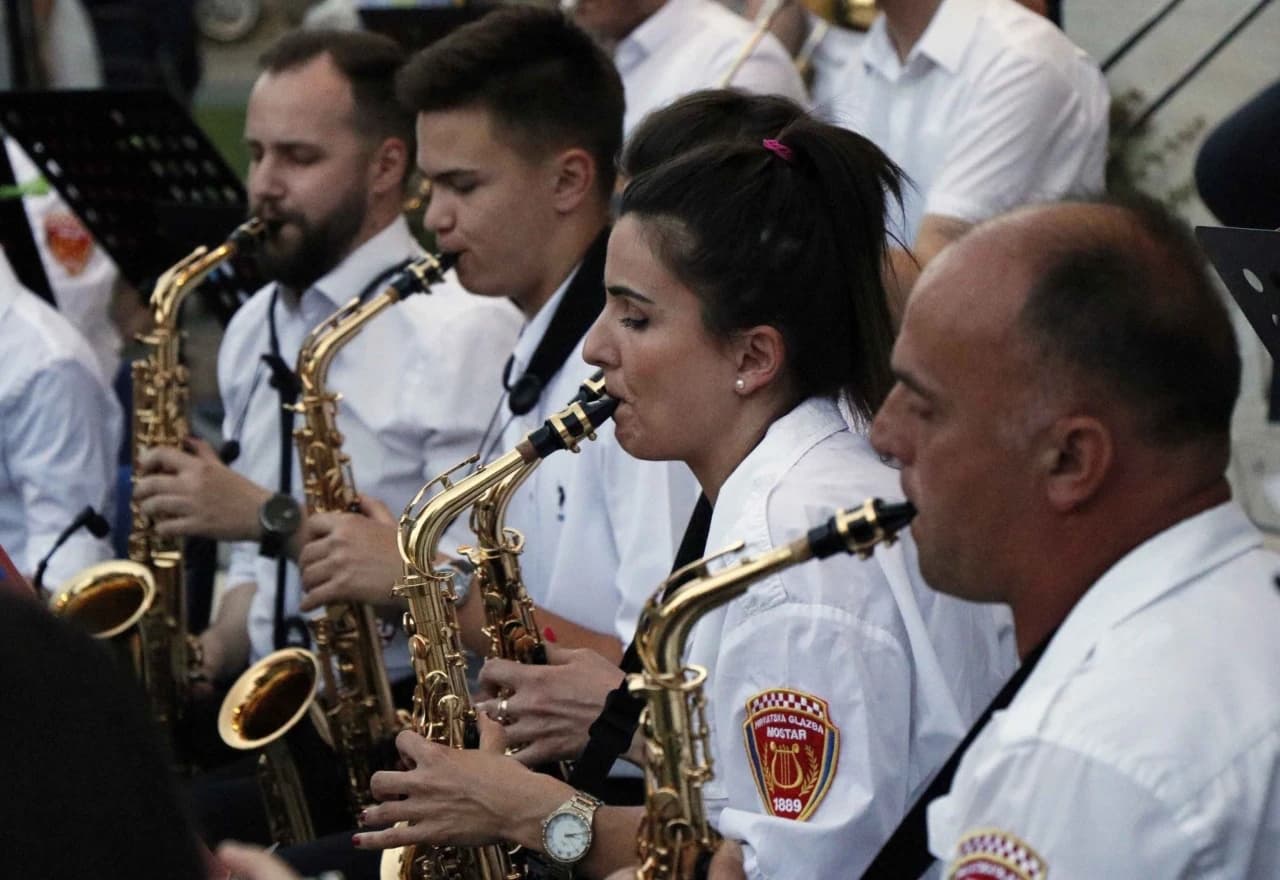 Stotine Mostaraca na koncertu Hrvatske glazbe Mostar 