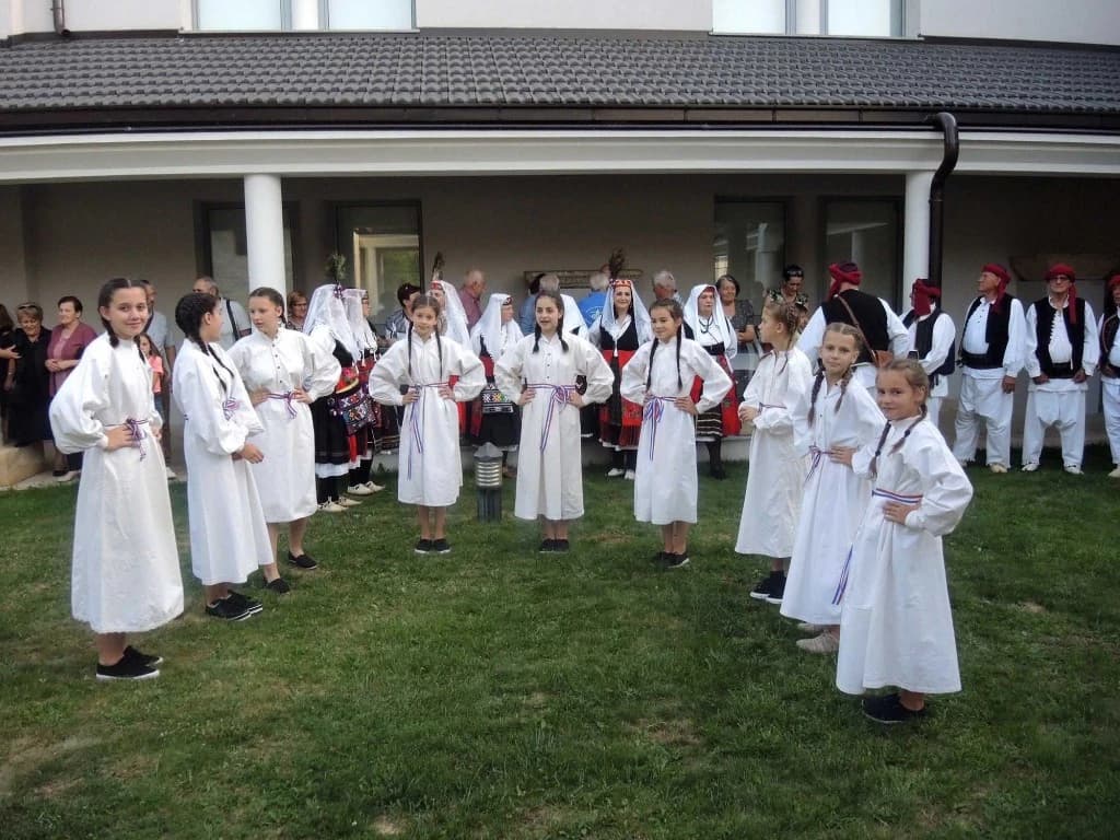 "Vuna - izložba tradicijskih predmeta i postupaka obrade vune"