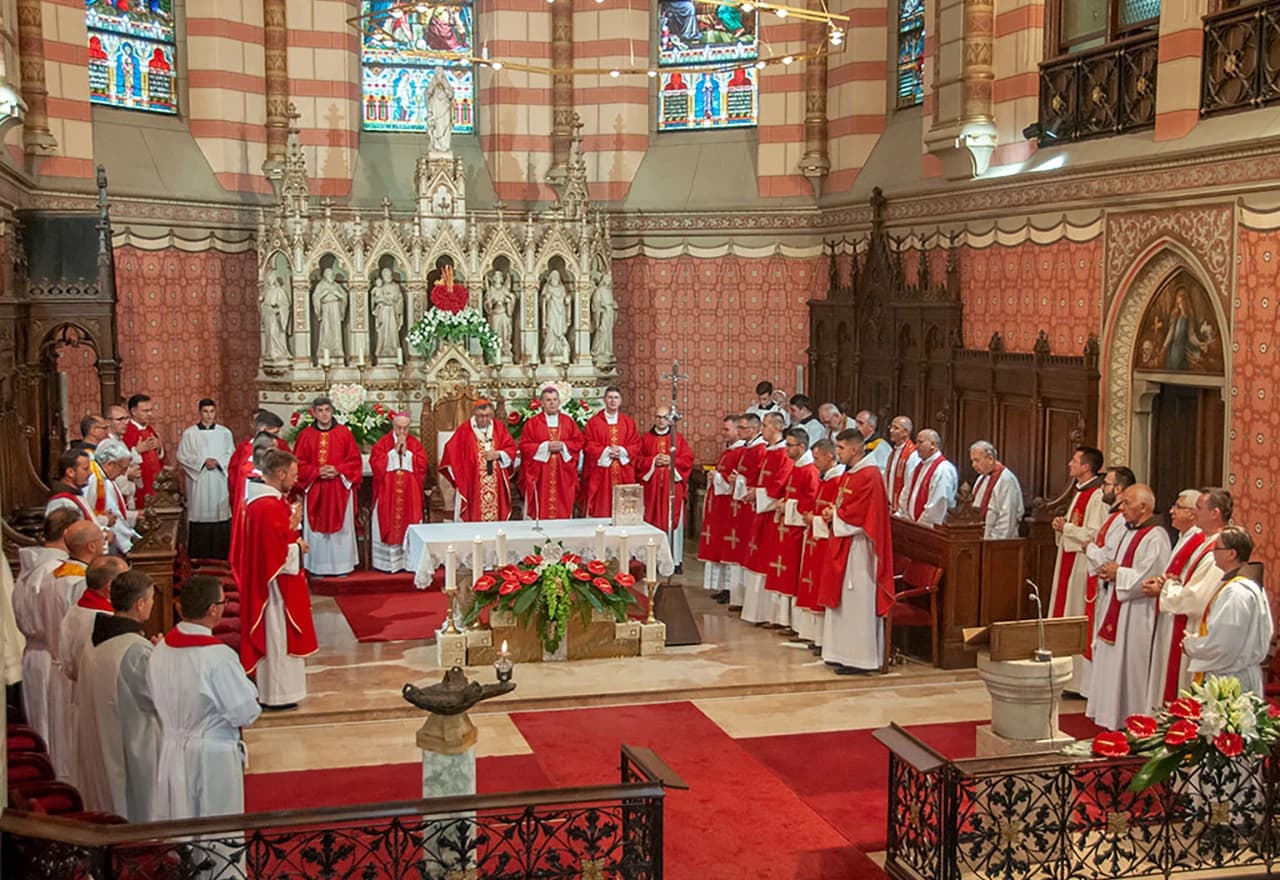 Ređenje svećenika u katedrali Srca Isusova u Sarajevu