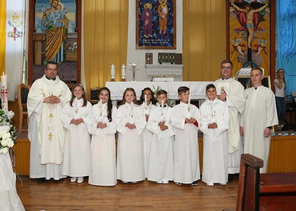 U župi sv. Josipa u Drvaru ove je godine podijeljen sakrament potvrde i prve pričesti.