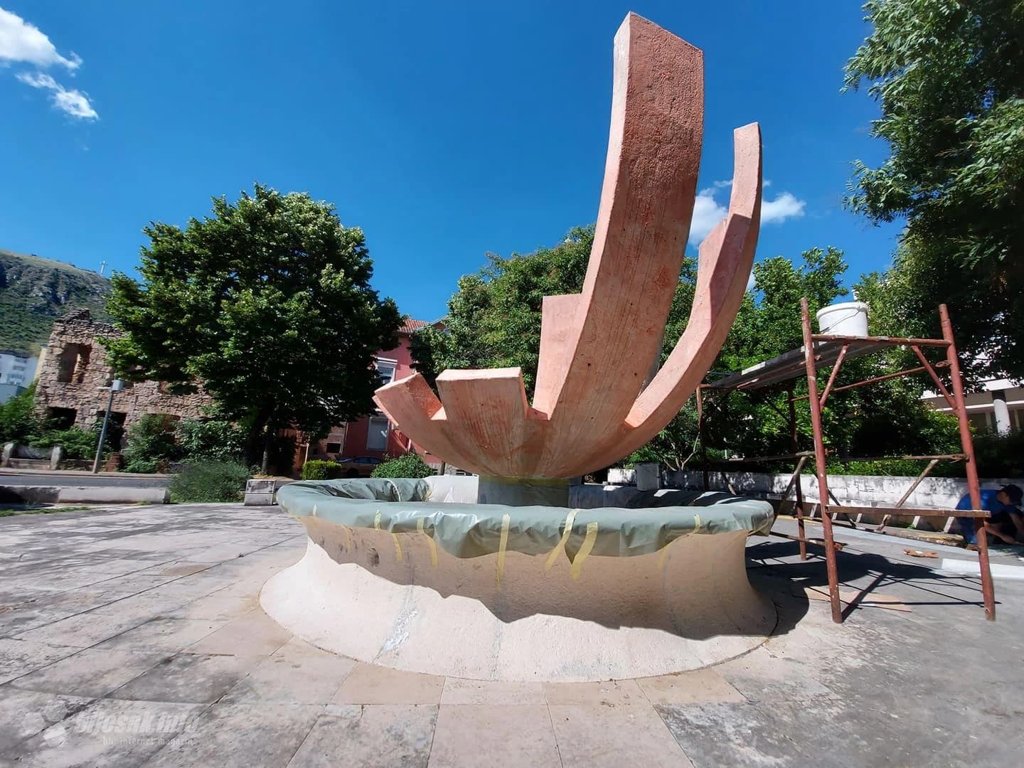 Dotjeruje se spomenik antifašistima kod Doma zdravlja