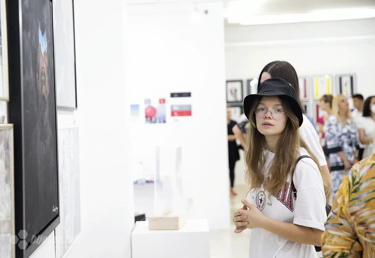 Izložba radova maturanata kole likovnih umjetnosti Gabrijela Jurkića