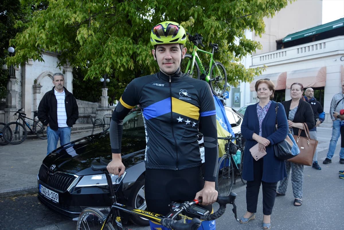 Sanjin Memić započeo biciklistički maraton iz Mostara ka Srebrenici