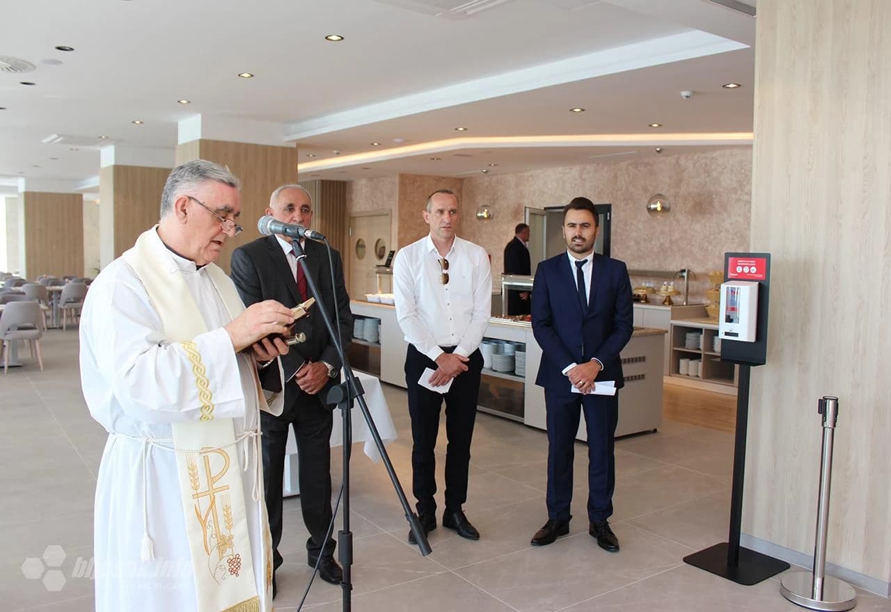Blagoslov novog hotela
