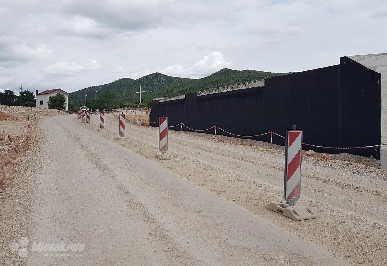 Mještani protiv prašine