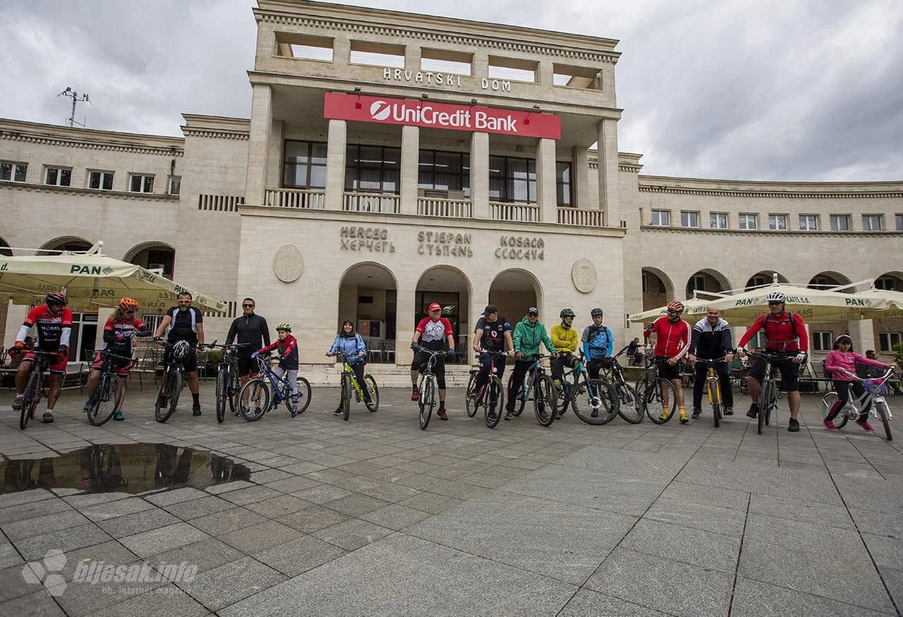 Biciklijada u Acinu čast