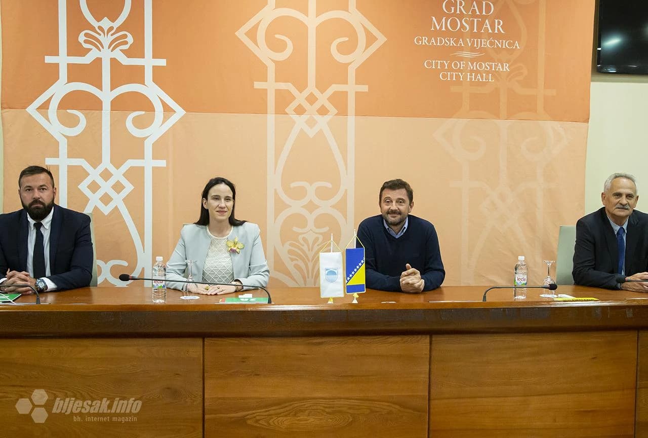 Gradonačelnik Mostara Mario Kordić razgovarao je sa sarajevskom gradonačelnicom Benjaminom Karić