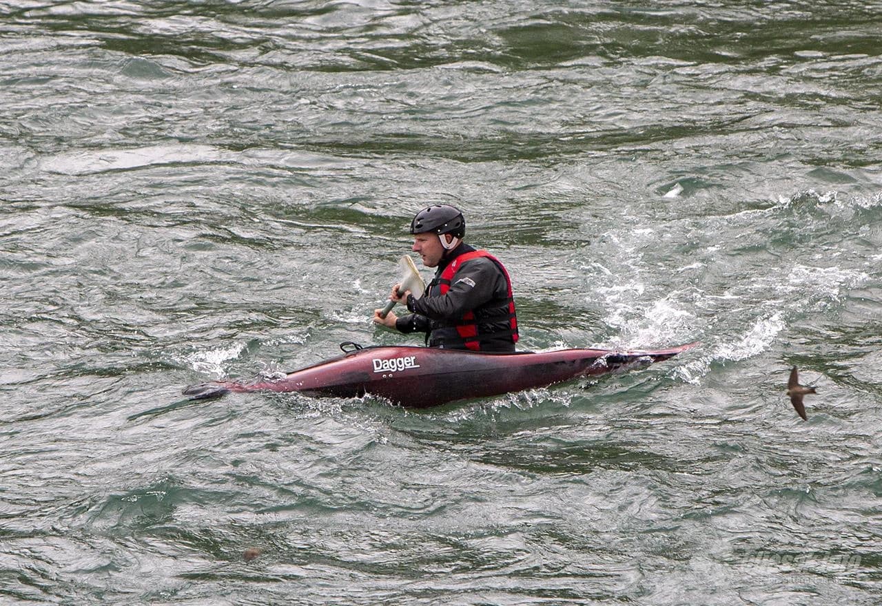  Spasioci pretražuju Neretvu