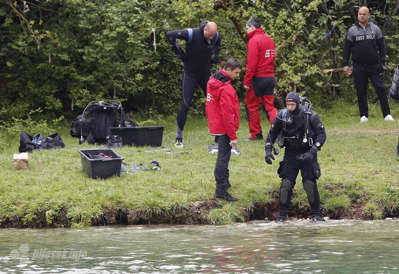 Ronioci se pripremaju za potragu u Neretvi