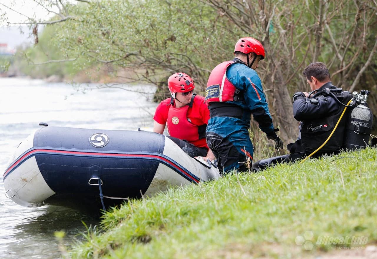 Spasioci pretražuju Neretvu