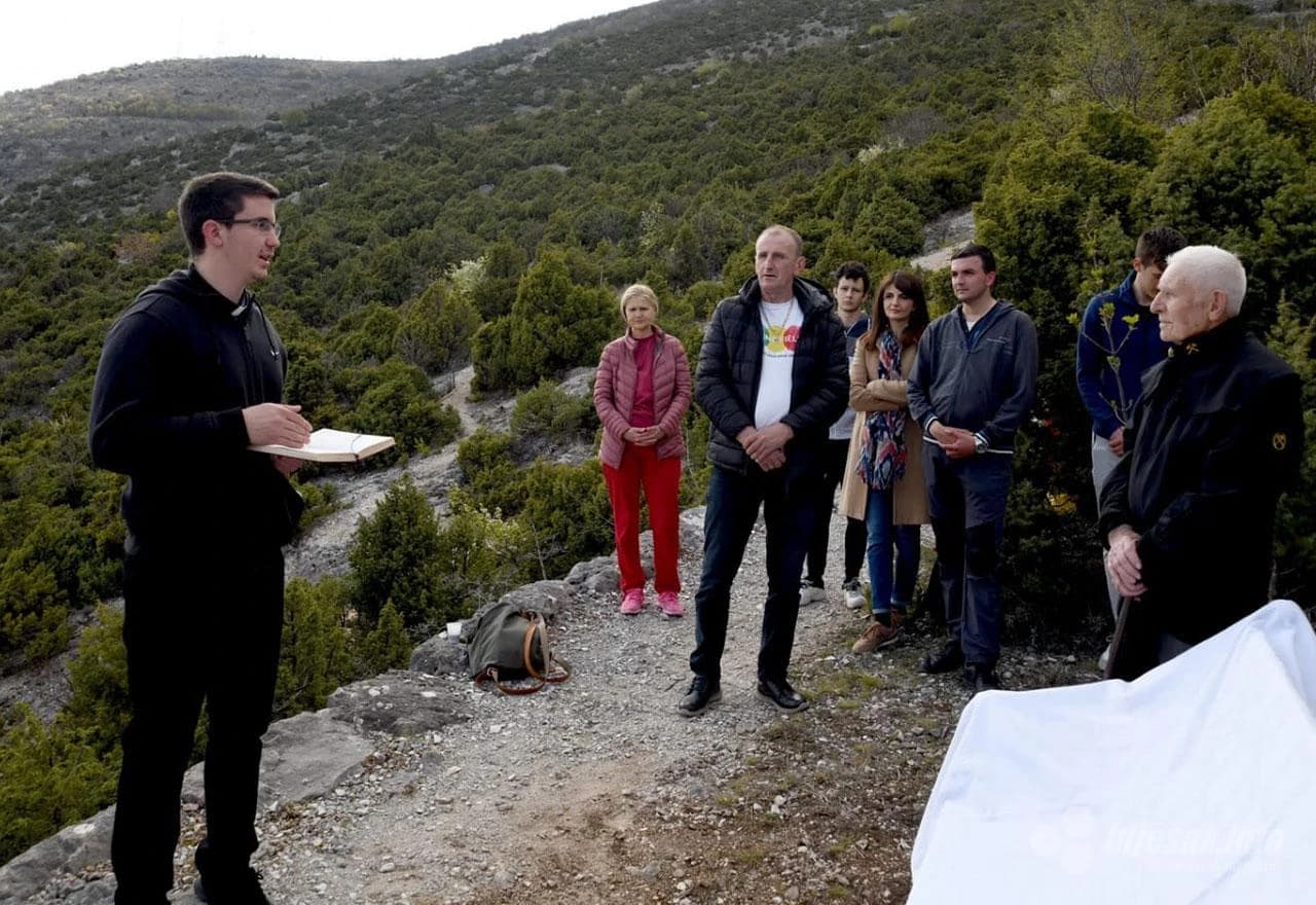 Klupu su danas otkrili Jure Đinkić i Jure Vidović