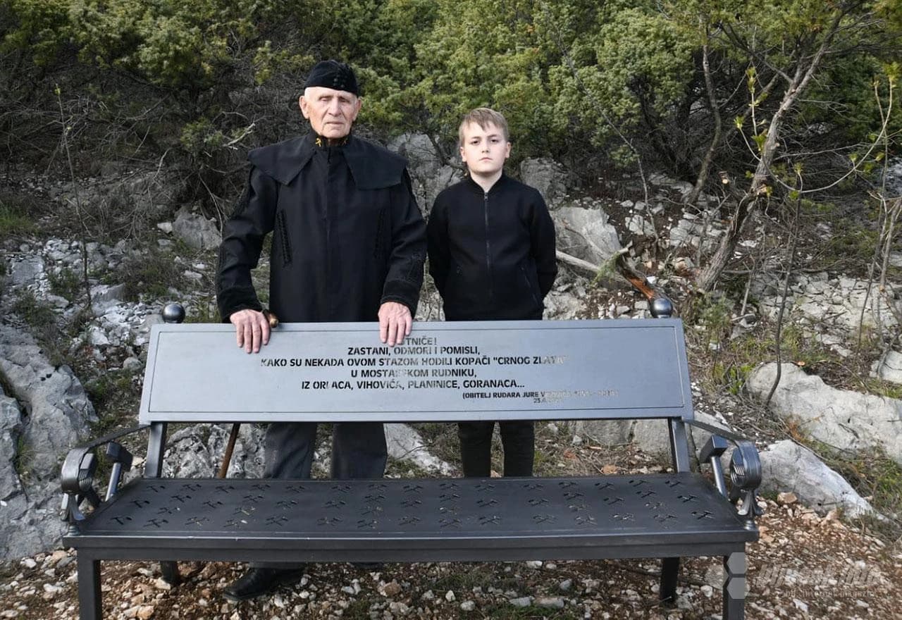 Klupu su danas otkrili Jure Đinkić i Jure Vidović