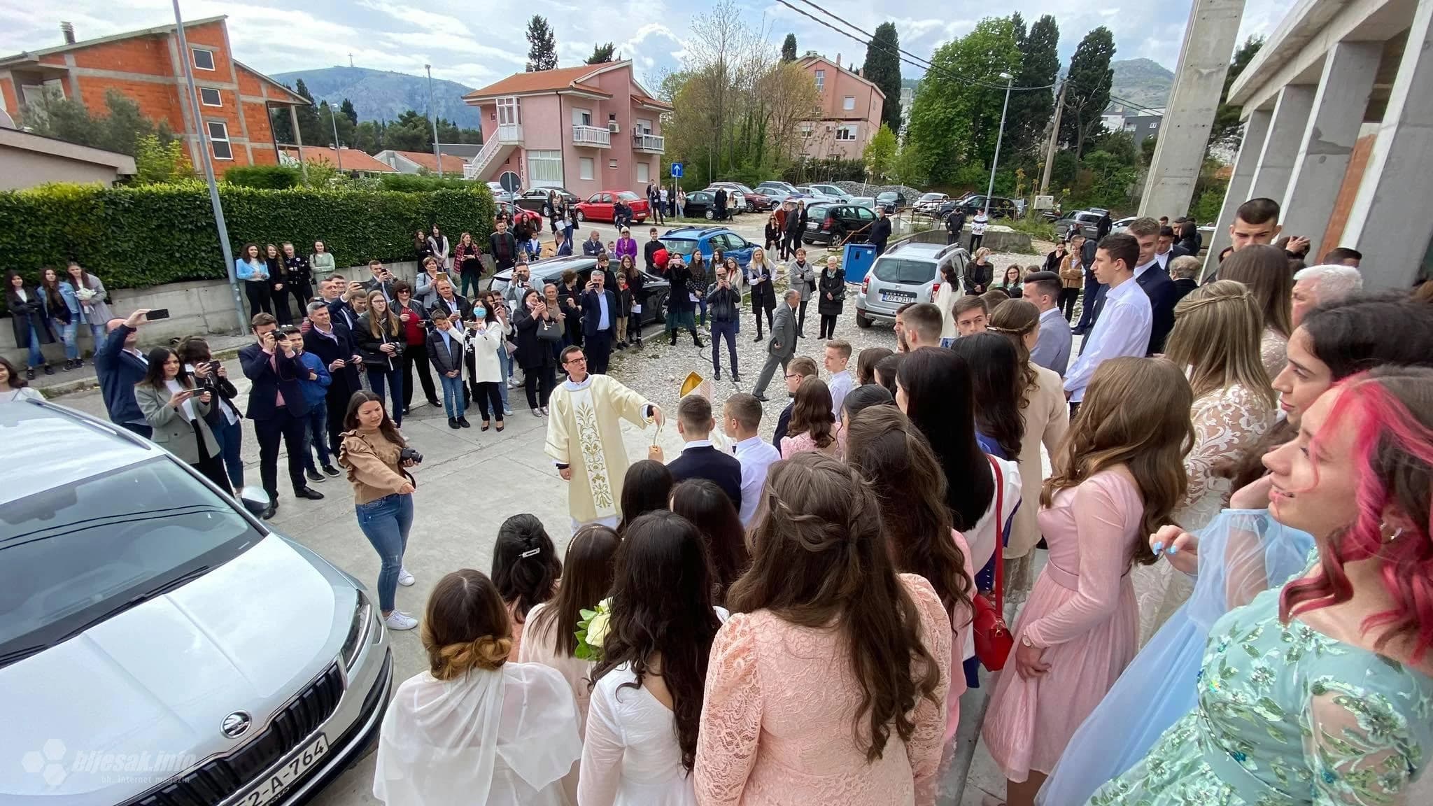 Župa sv. Tome Apostola: Održana svečanost podjele Svete Krizme