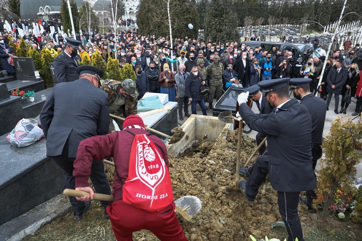 U Sarajevu pokopan general Jovan Divjak