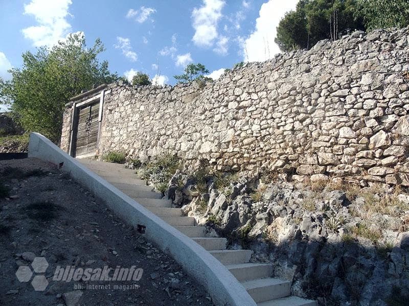 Put prema utvrdi Turina