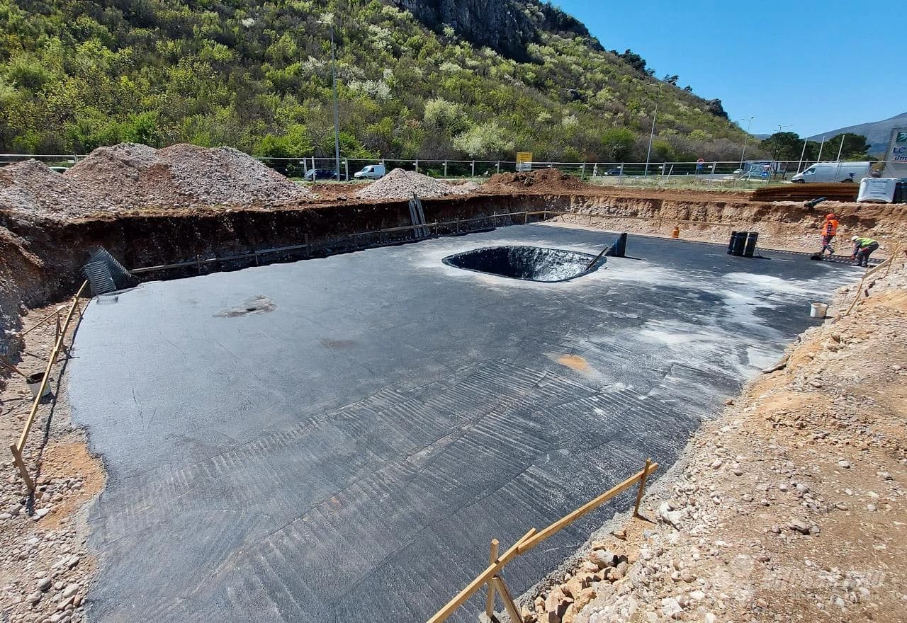 U Sutini se počinje graditi stambeni objekt za korisnike kolektivnih centara