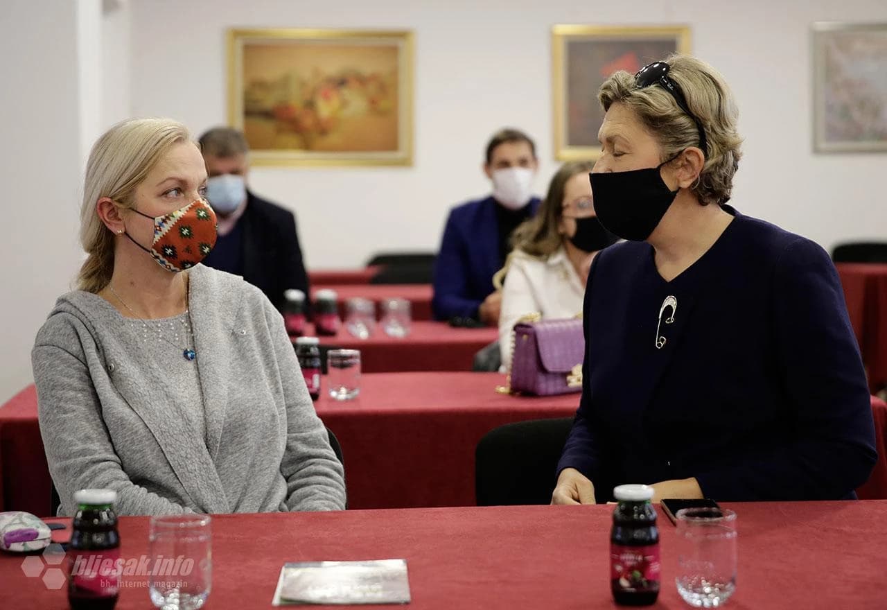 Panel raspravu o deponiji Uborak