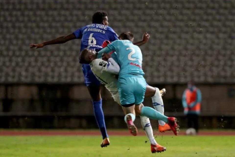 Klasični nokaut vratara nad protivničkim igračem