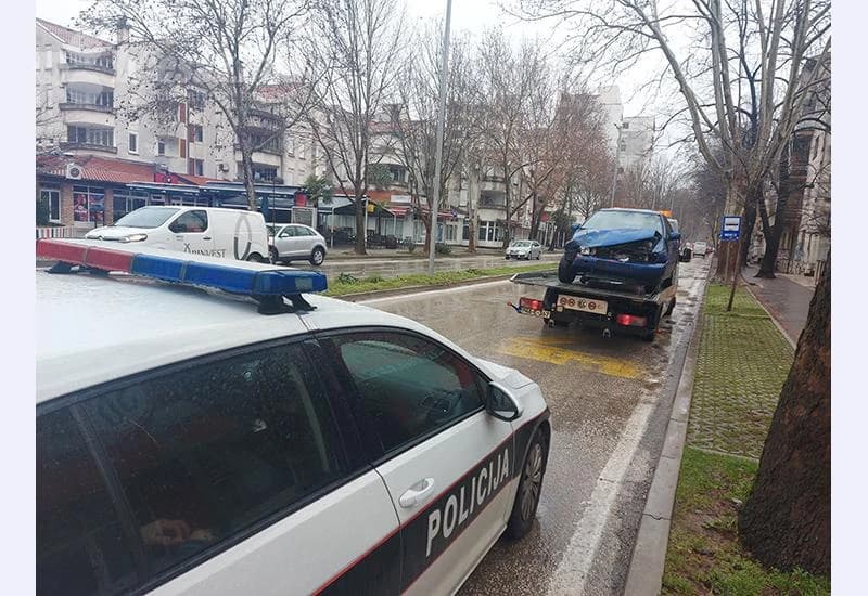 Prometna nesreća dogodila se oko 12 sati na raskrižju kod Spajalice